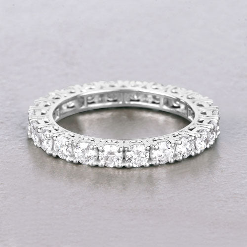 Anillo de oro blanco de 14K con diamante de laboratorio de 2,00 quilates