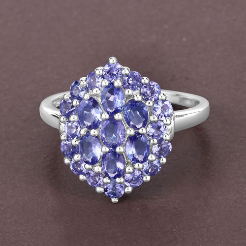 Anillo de Plata de Ley .925 con Tanzanita Genuina de 2.31 Quilates