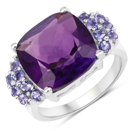 Photo of {{ product.title | truncate: 80, '' | escape }}