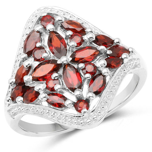 Anillo de Plata Fina .925 con Granate Genuino de 2.24 Quilates