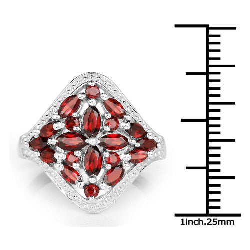 Anillo de Plata Fina .925 con Granate Genuino de 2.24 Quilates